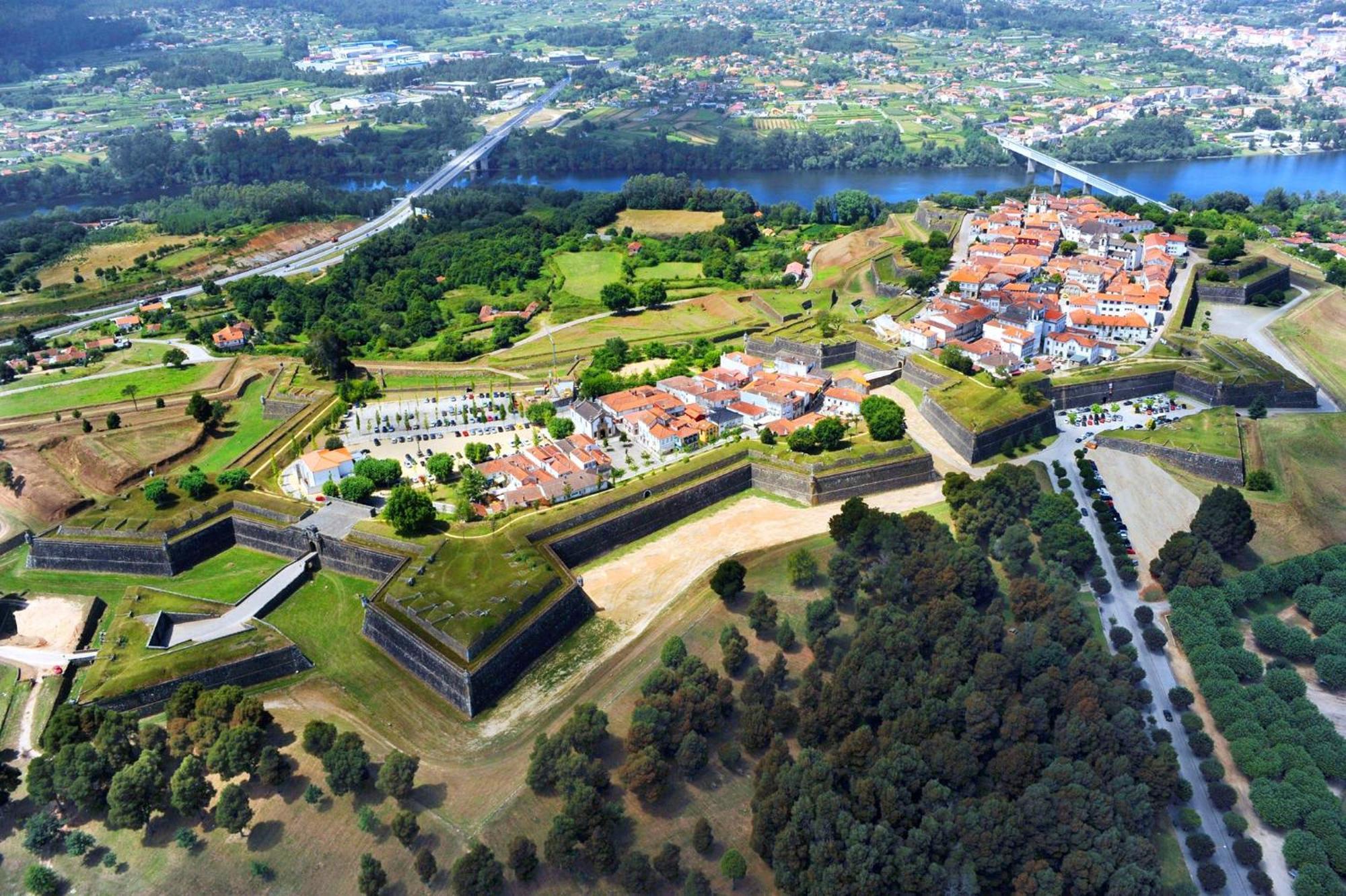 Retiro Em Valenca Apartment Bagian luar foto